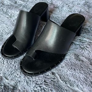 NWT Freda Salvador Kass Toe Ring Heel Mules Slides kitten Sz 6 leather